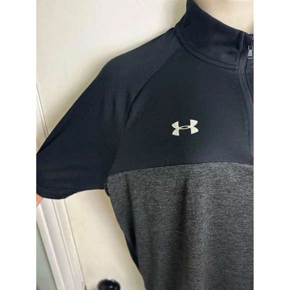 Under Armour black and gray locker short sleeve loose zipper top XL #0708 - Picture 2 of 6